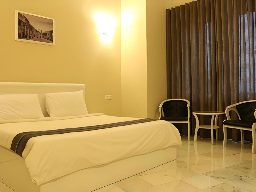 Stallions Suites Penang Jelutong Екстериор снимка