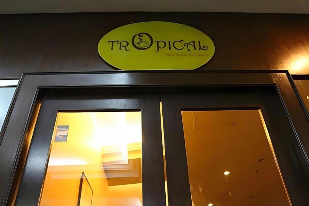 Stallions Suites Penang Jelutong Екстериор снимка