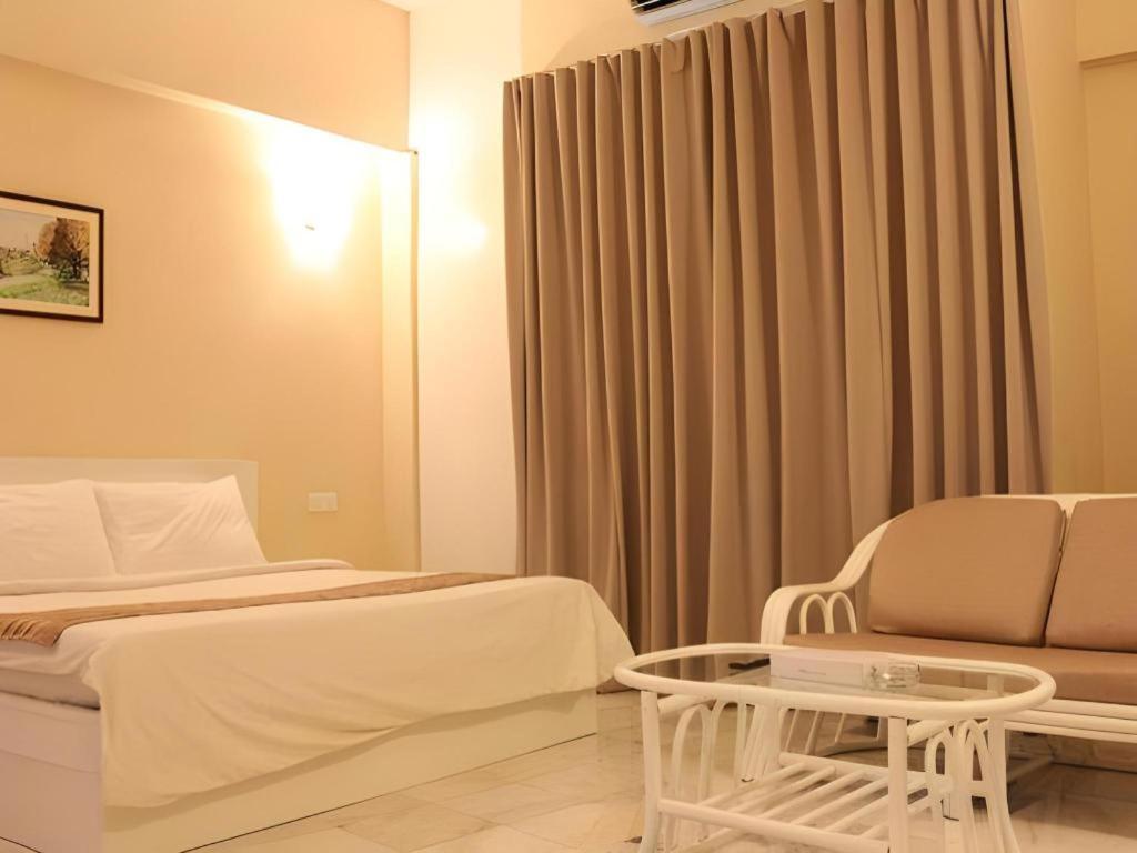 Stallions Suites Penang Jelutong Екстериор снимка
