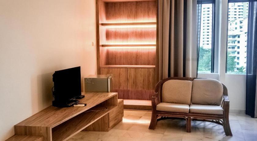 Stallions Suites Penang Jelutong Екстериор снимка