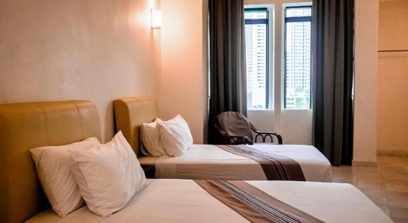 Stallions Suites Penang Jelutong Екстериор снимка