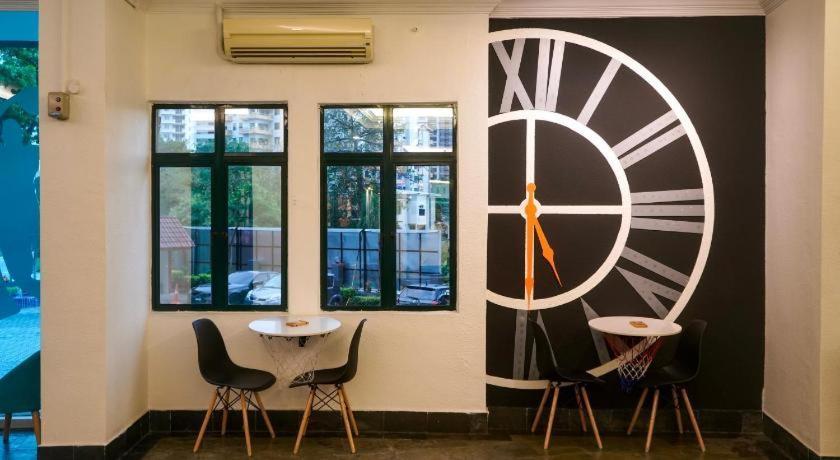 Stallions Suites Penang Jelutong Екстериор снимка