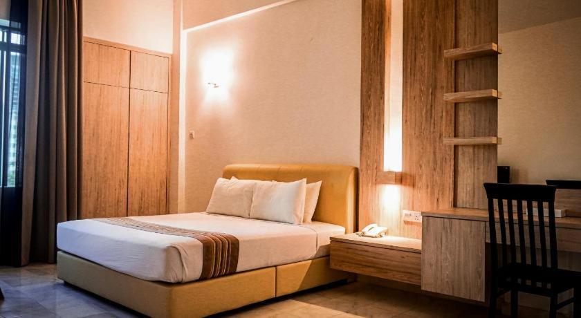 Stallions Suites Penang Jelutong Екстериор снимка