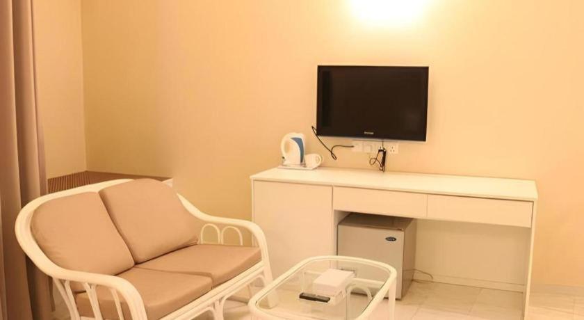 Stallions Suites Penang Jelutong Екстериор снимка