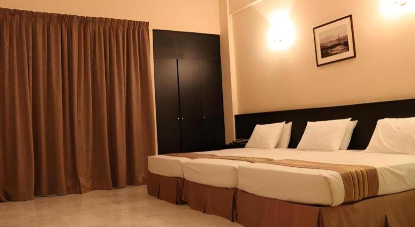 Stallions Suites Penang Jelutong Екстериор снимка